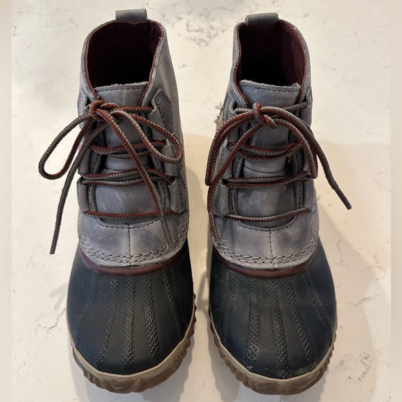 Sorel NEW!! Out N About Grey Leather Rain/Winter Boots, 6.5, NWOT - Picture 2 of 8